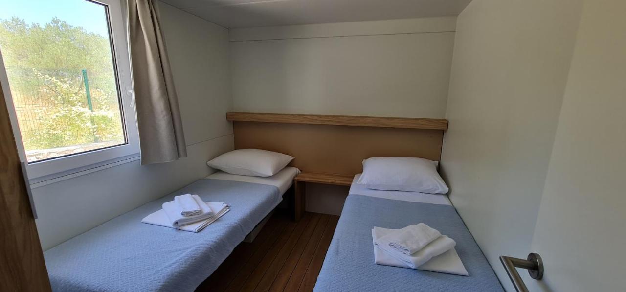 Mobile Home Andreana Jezera Eksteriør bilde